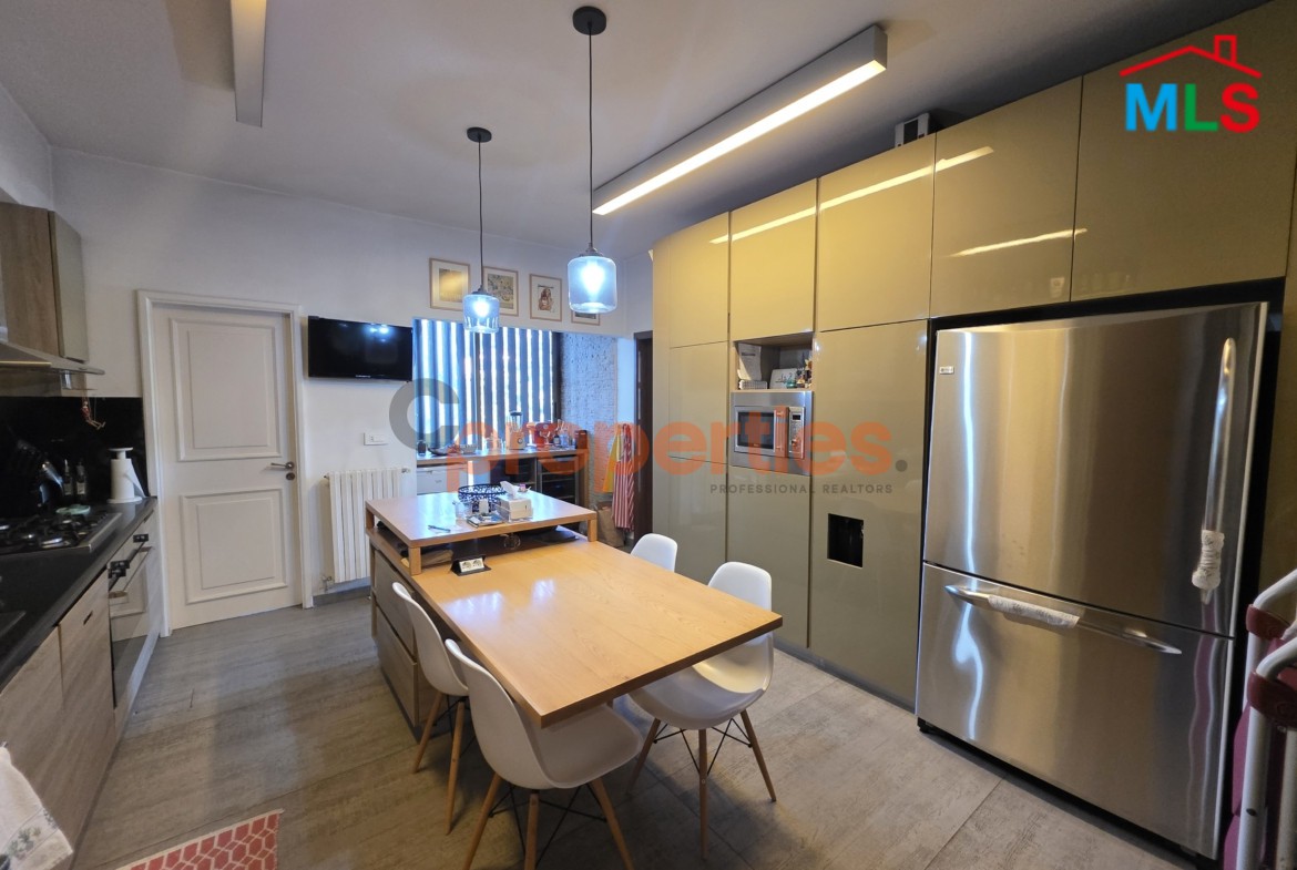 Apartment For Sale in Chalimar Baabdat CPES284