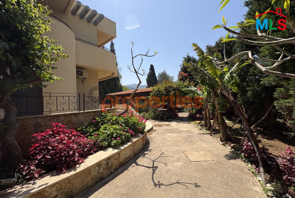 Villa For Sale In Batroun – CPJGN51