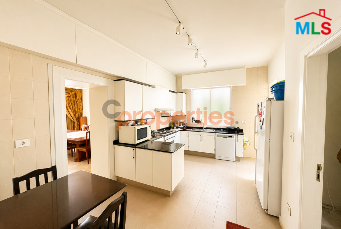 Apartment For Sale in Hazmieh – CPCH21