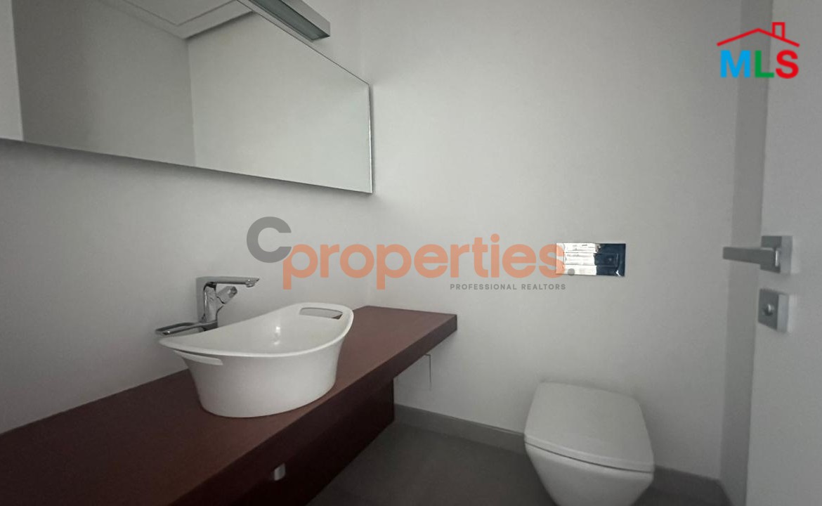 Apartment For Sale In Achrafieh – CPBWW135