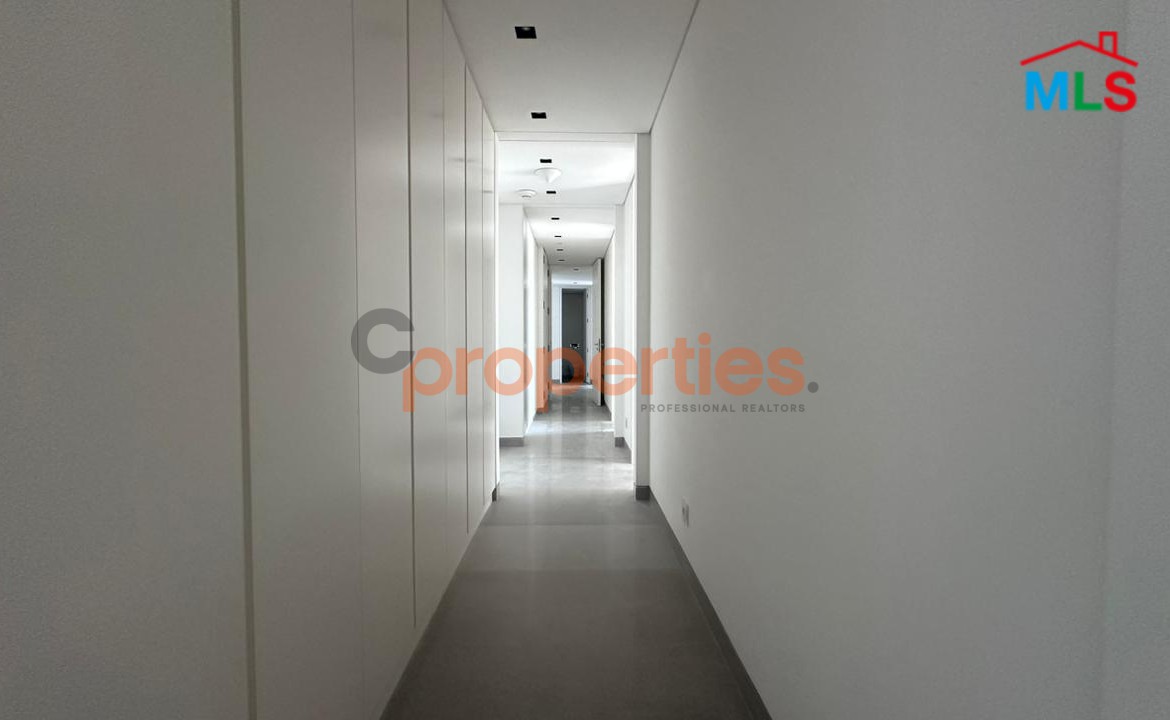 Apartment For Sale In Achrafieh – CPBWW135