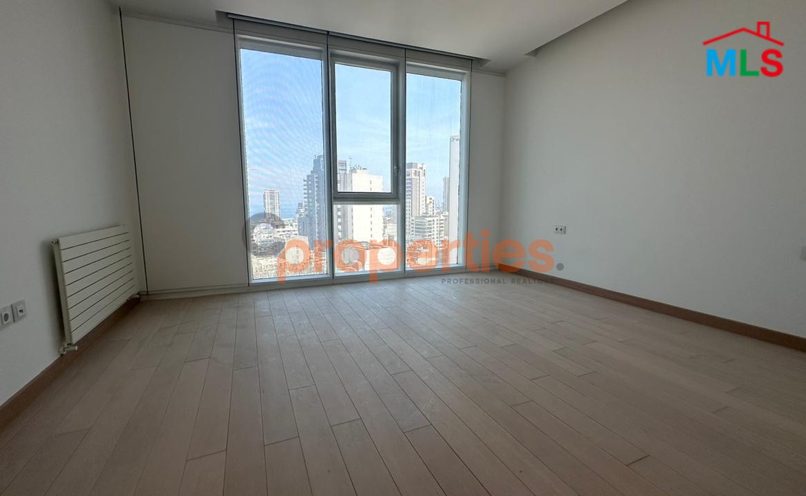 Apartment For Sale In Achrafieh – CPBWW135
