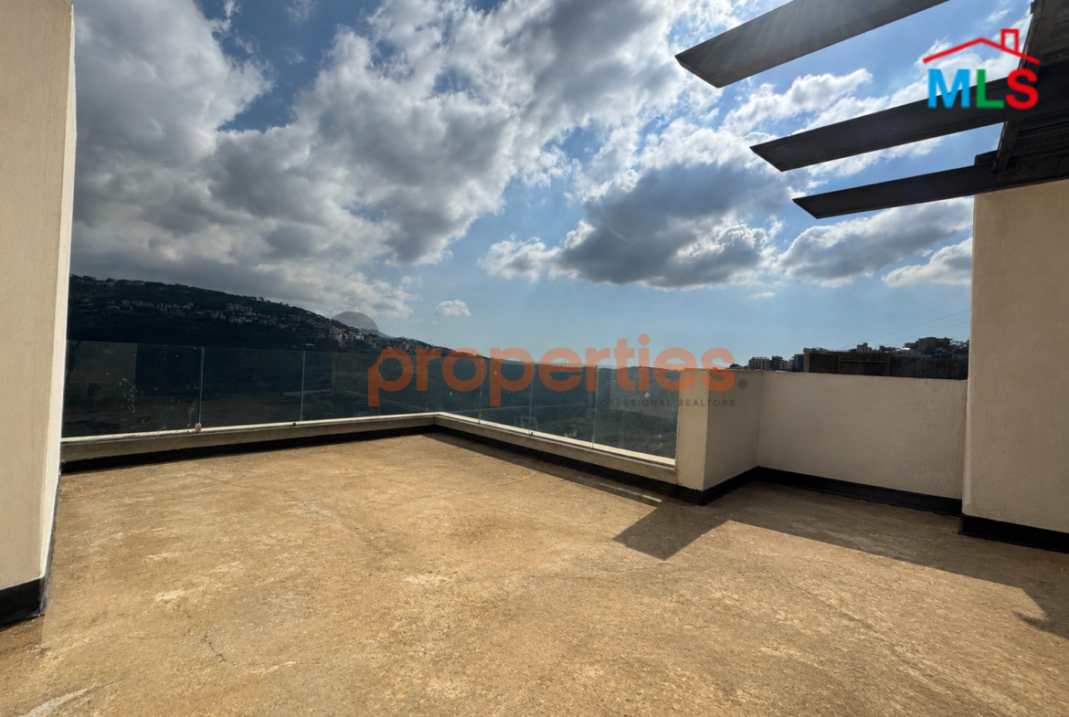 Duplex + Terrace for sale – Monteverde – CPGA147