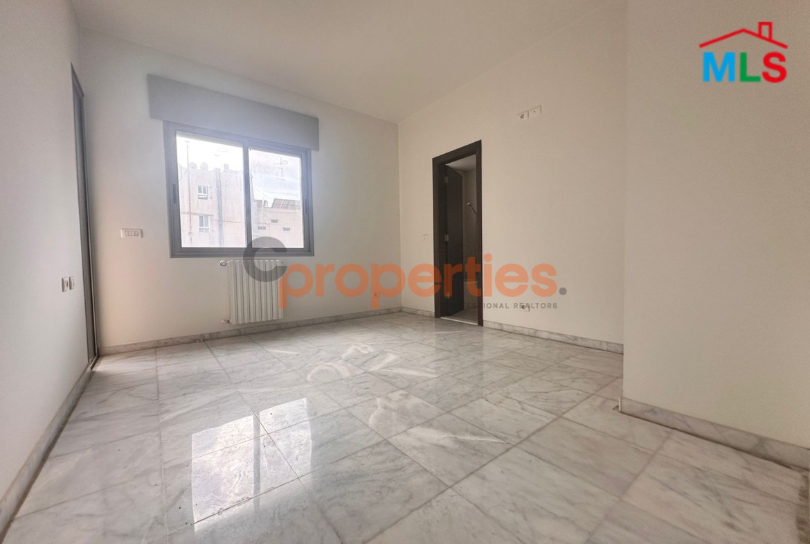Apartment For Sale In Manara – CPBHS10