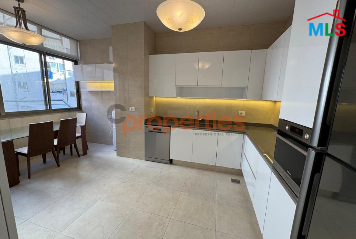 Apartment For Sale In Manara – CPBHS07