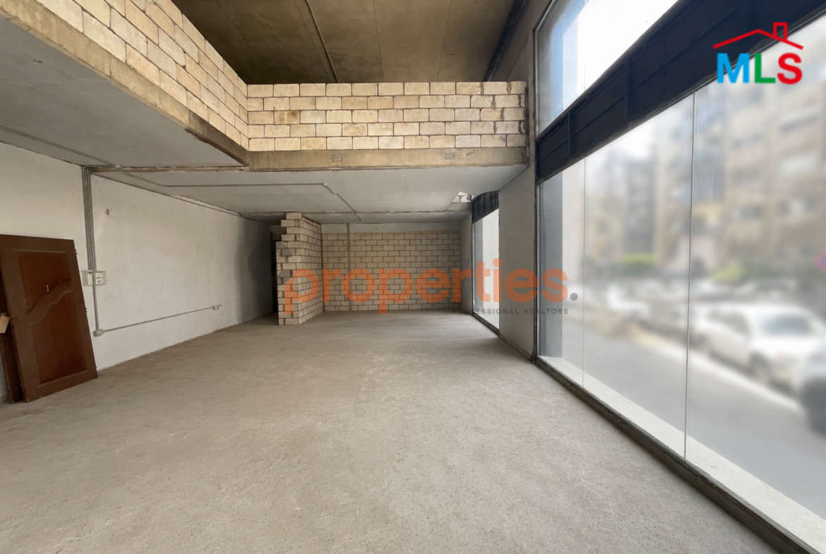 Spacious Shop For Sale In a Luxurious Prime Building in Achrafieh | Rmeil – CPBRC02