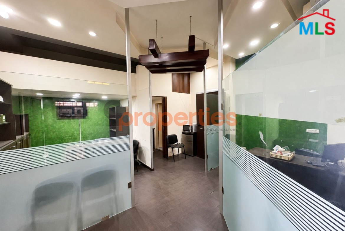 Office For Sale in Hazmieh – CPCH18