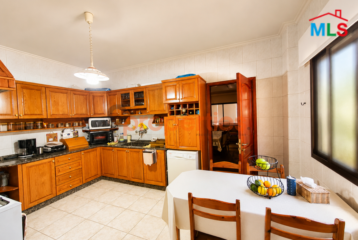 Apartment For Sale in Hazmieh – CPCH10