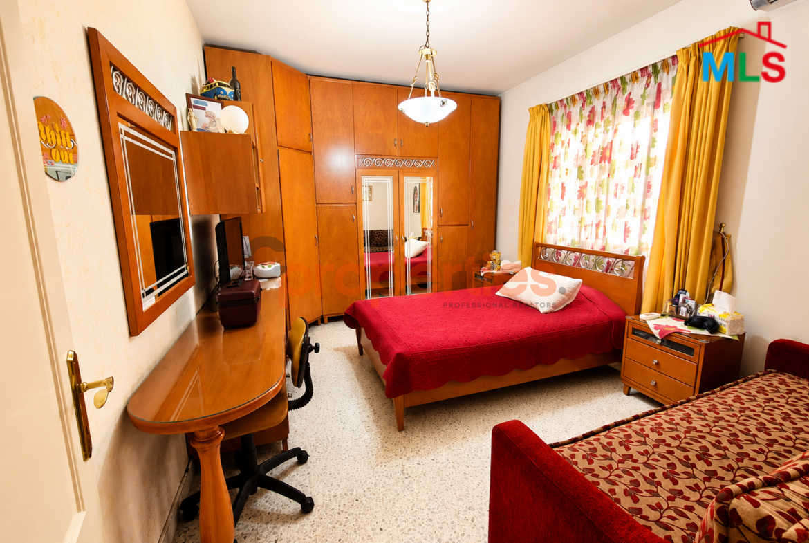 Apartment For Sale in Hazmieh – CPCH10