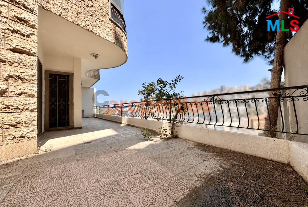 Apartment for sale in Mezher with terrace – CPRA150