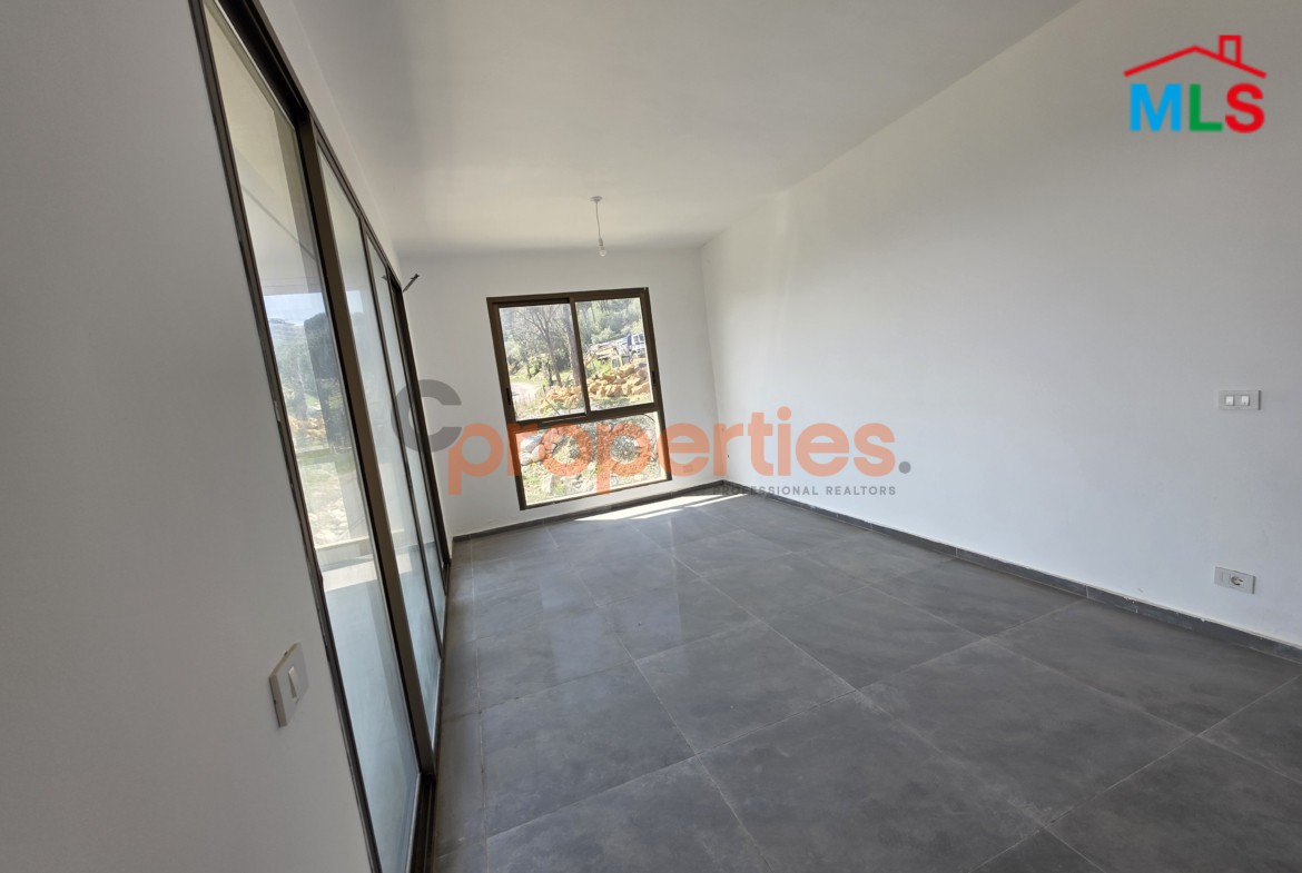Duplex with Roof & Open View in Baabdat Sfayla, Metn For Sale – CPSK80