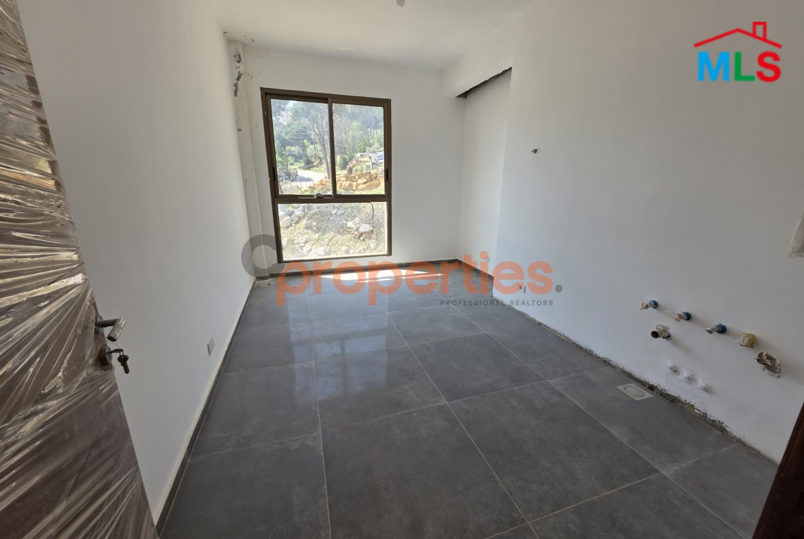 Duplex with Roof & Open View in Baabdat Sfayla, Metn For Sale – CPSK80