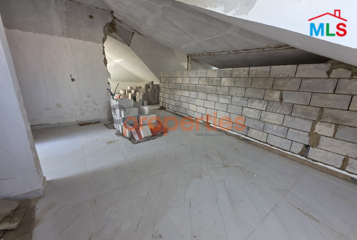 Duplex with Roof & Open View in Baabdat Sfayla, Metn For Sale – CPSK80