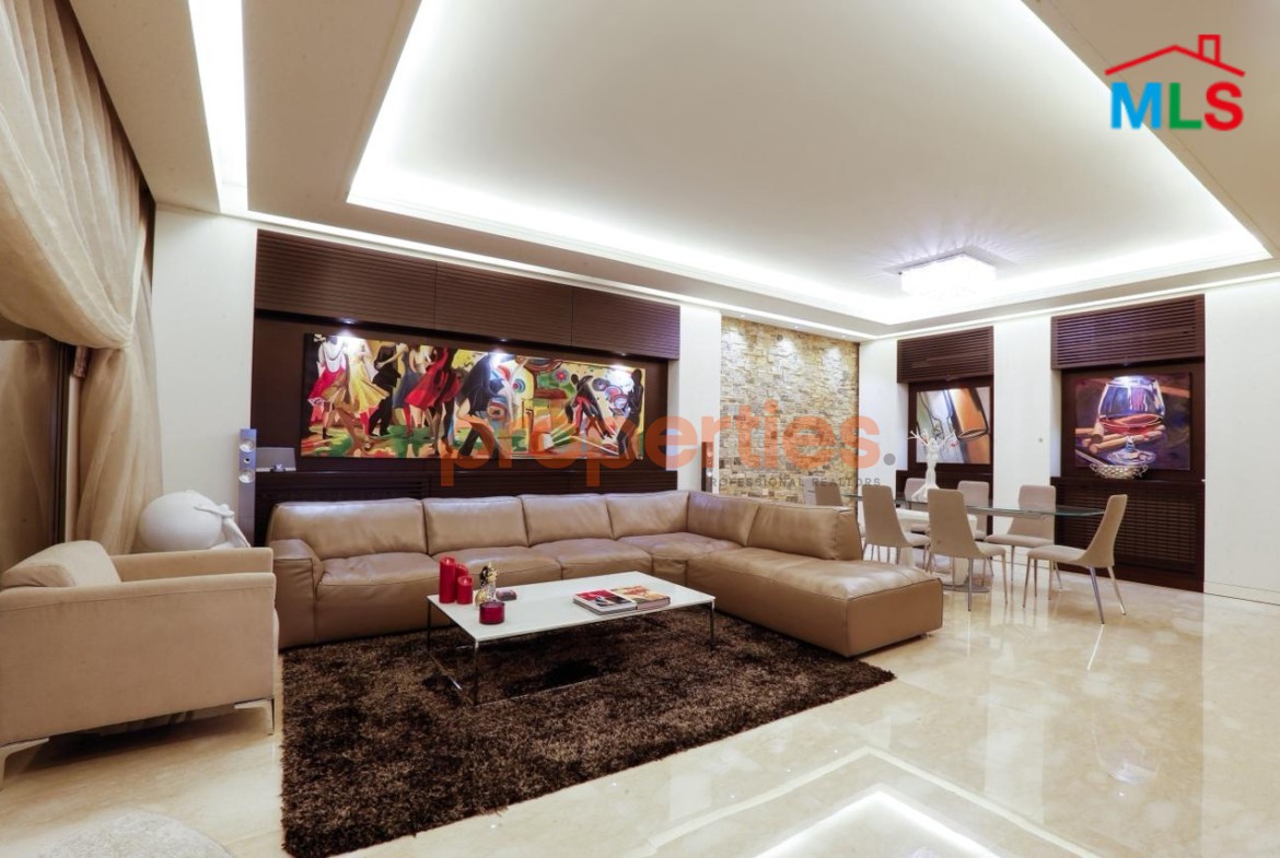 Apartment for sale in Hazmieh شقة للبيع في الحازمية CPMK207