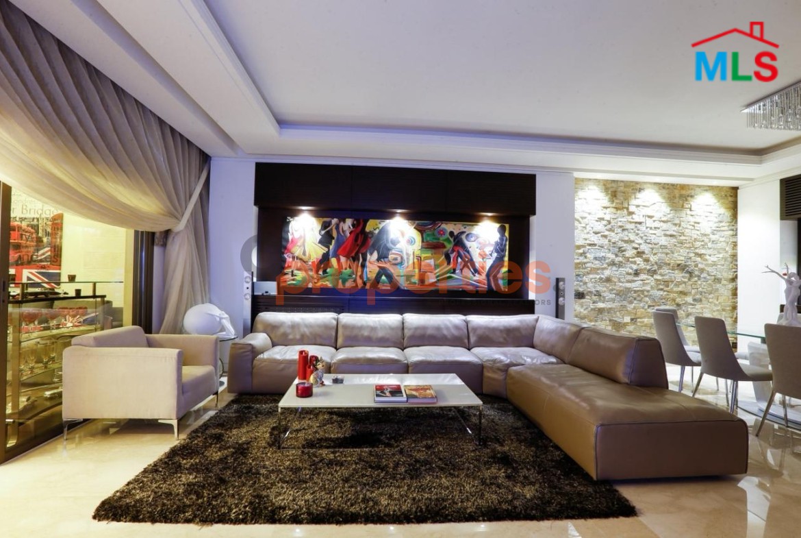 Apartment for sale in Hazmieh شقة للبيع في الحازمية CPMK207