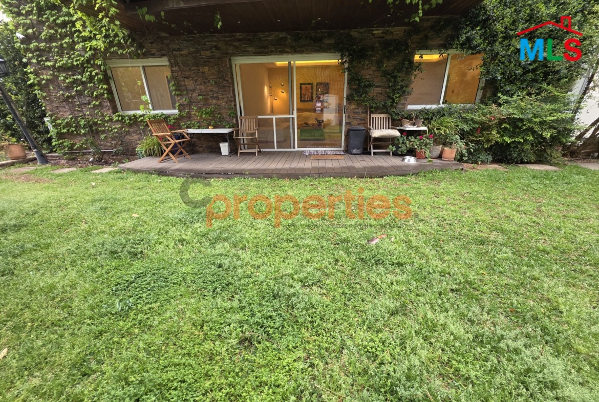 Luxury Apartment with Private Pool & Garden in Oyoun Broummana, Metn For Sale – CPSK76