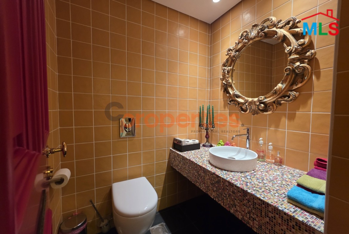 Luxury Apartment with Private Pool & Garden in Oyoun Broummana, Metn For Sale – CPSK76
