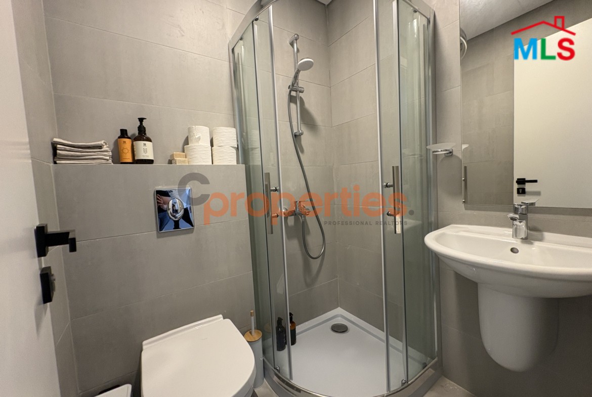 Luxury Chalet For Sale In High End Resort -CPJGN40