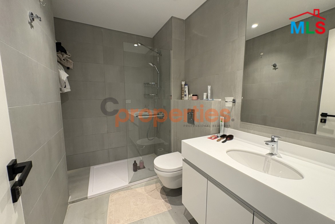 Luxury Chalet For Sale In High End Resort -CPJGN40