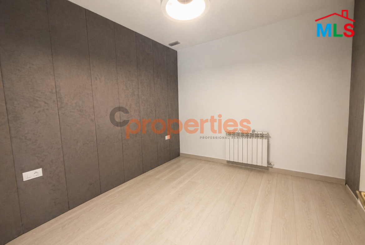 Elegant & Spacious Apartment for Sale in Hazmieh CPMK206