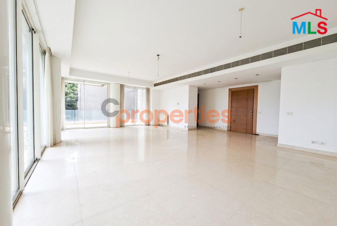 Apartment For Sale In Achrafieh – CPBMH13