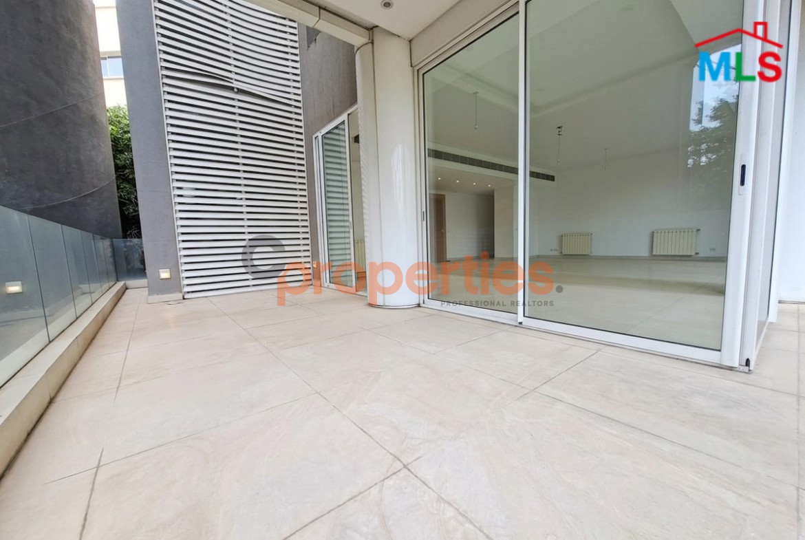 Apartment For Sale In Achrafieh – CPBMH13