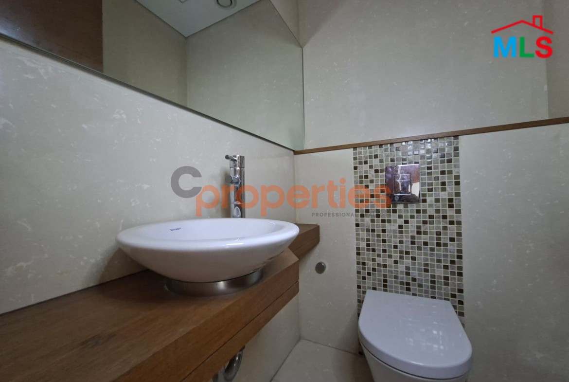 Apartment For Sale In Achrafieh – CPBMH12