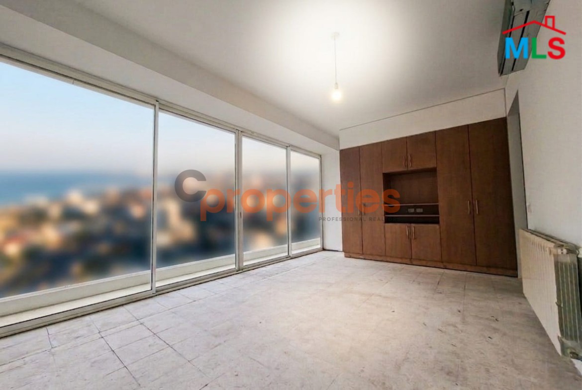 Apartment For Sale In Achrafieh – CPBMH12
