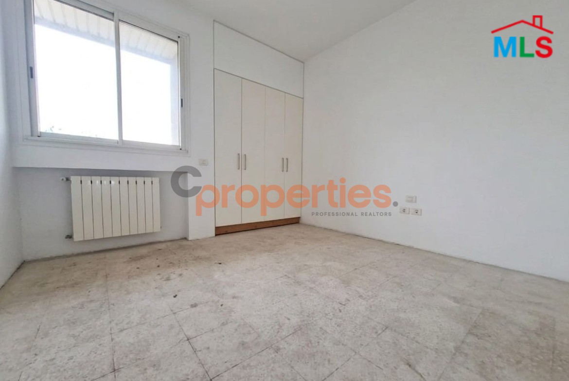 Apartment For Sale In Achrafieh – CPBMH12