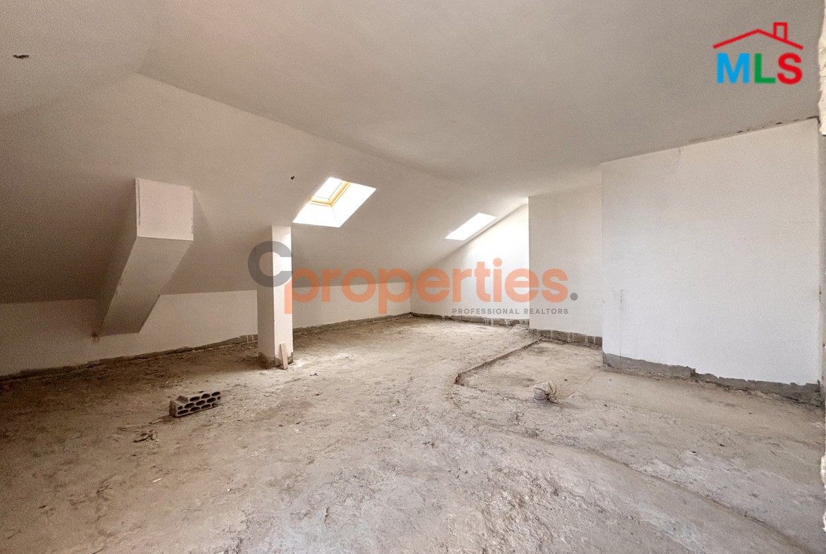 Duplex for sale in Bsalim with terrace | PAYMENT FACILITIES – CPRA137