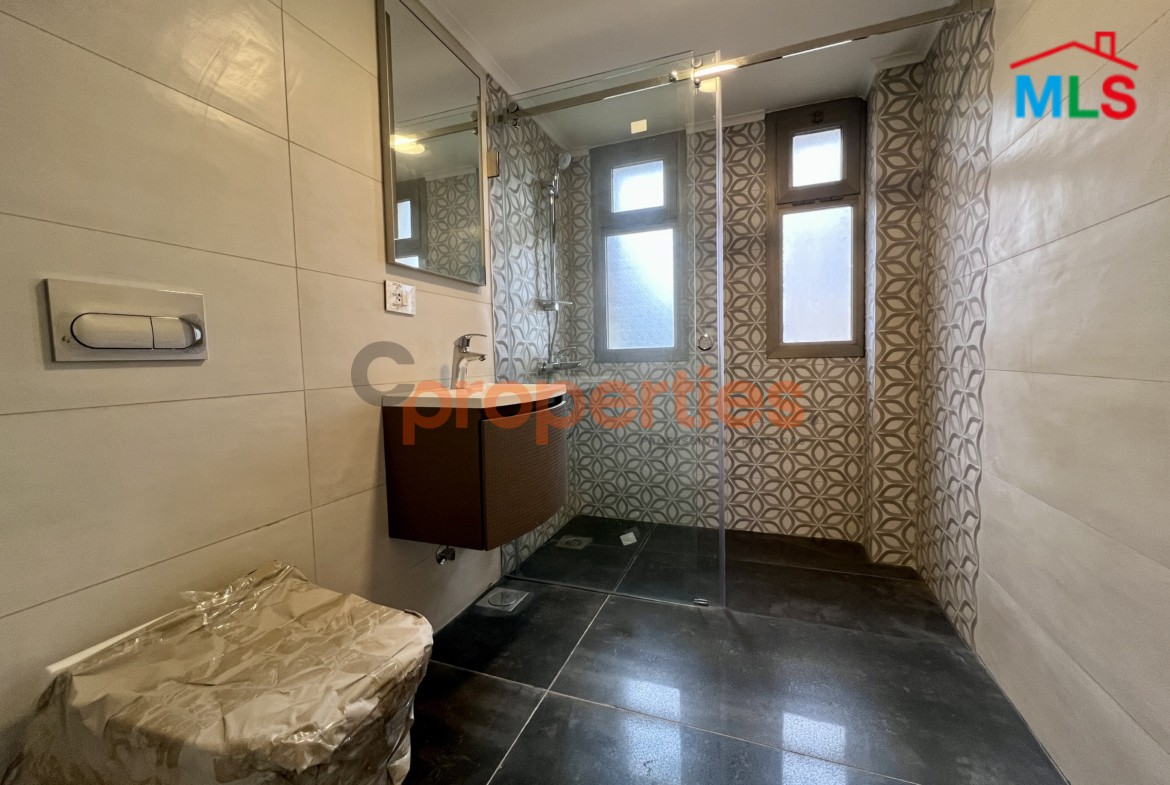 Luxurious & Spacious Apartment For Sale In Beit Mery | CPCC156