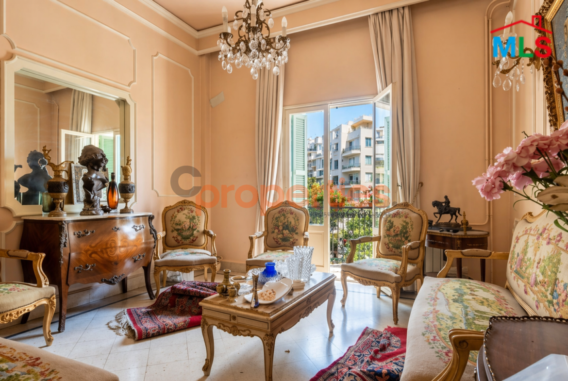 Apartment for sale In Achrafieh – CPBMH11