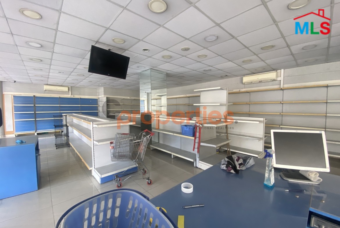 Showroom for Sale in Hazmieh – CPFY215