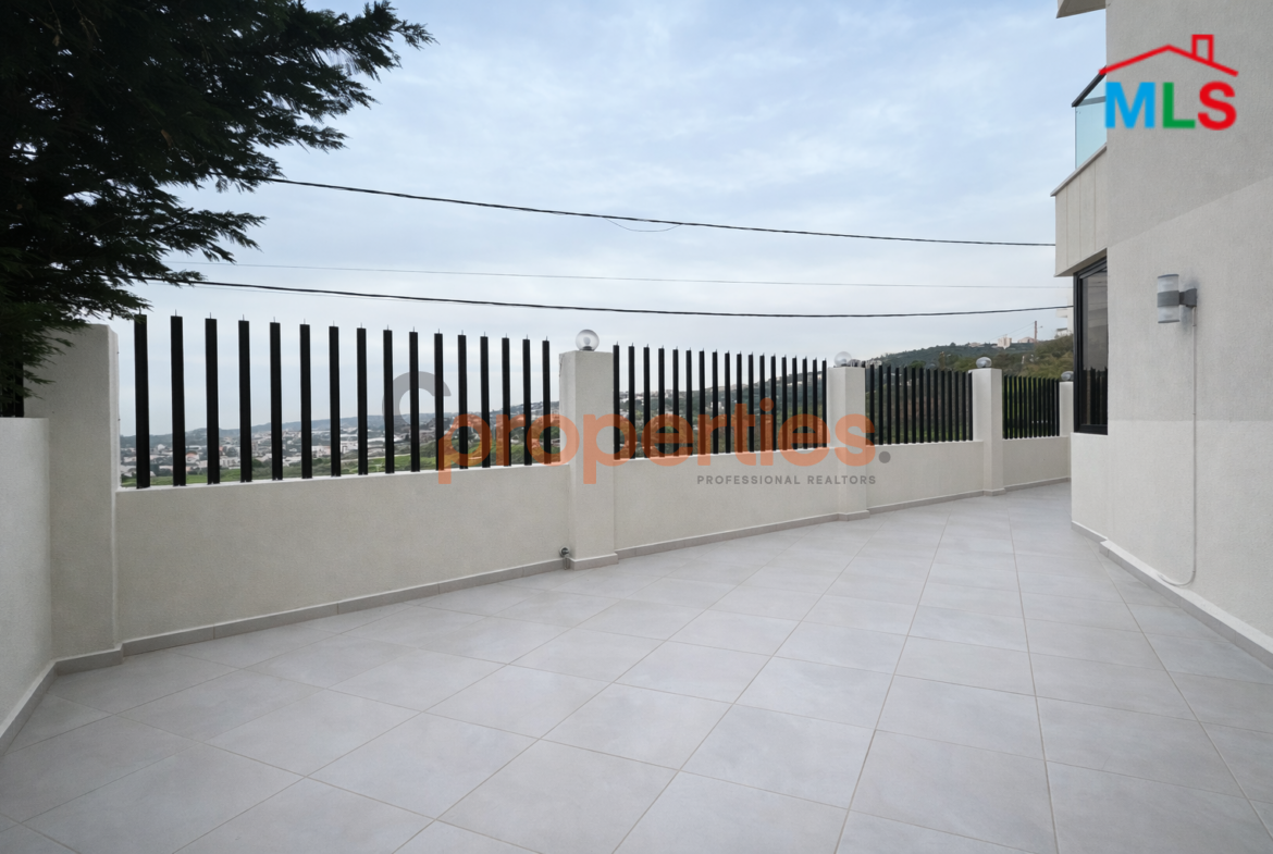 Apartment For Sale in Blat with Terrace – CPJTA10