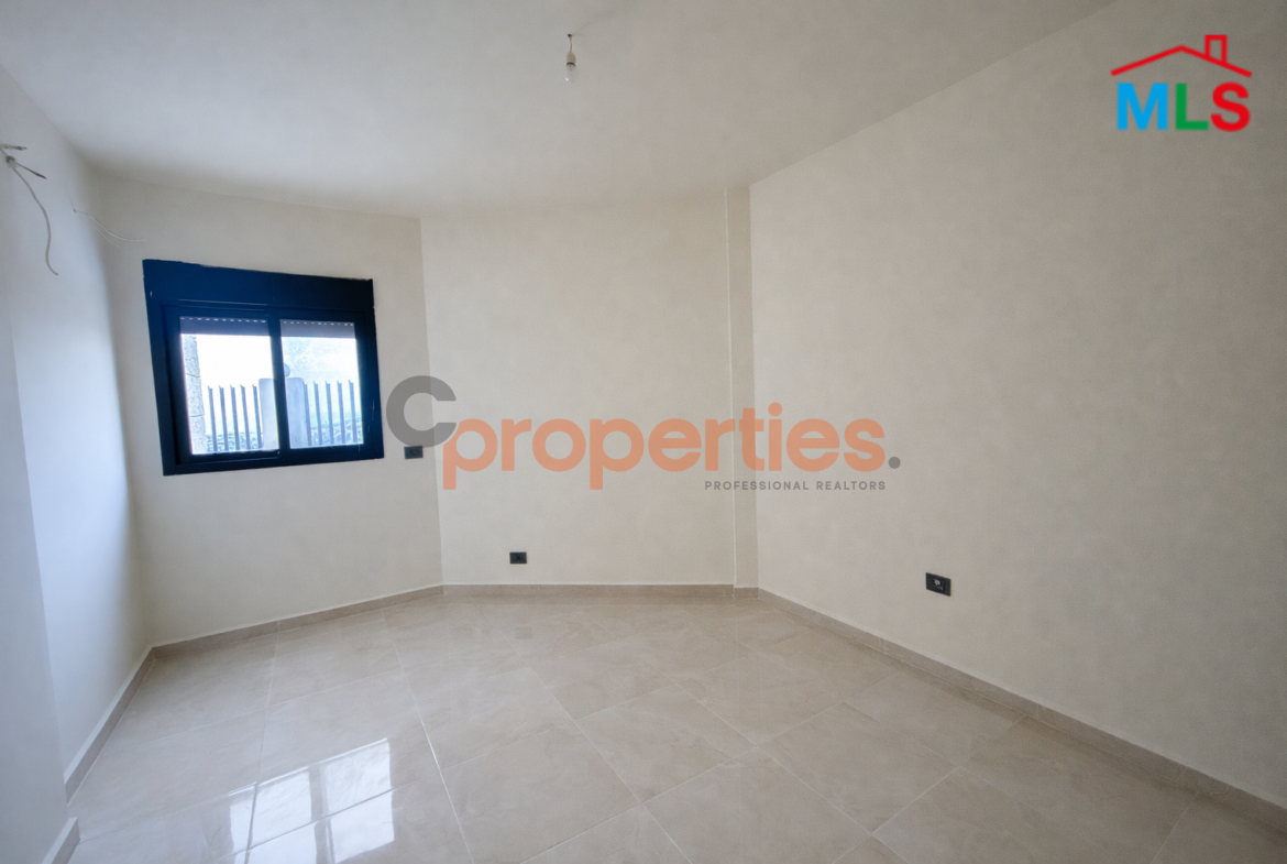 Apartment For Sale in Blat with Terrace – CPJTA10