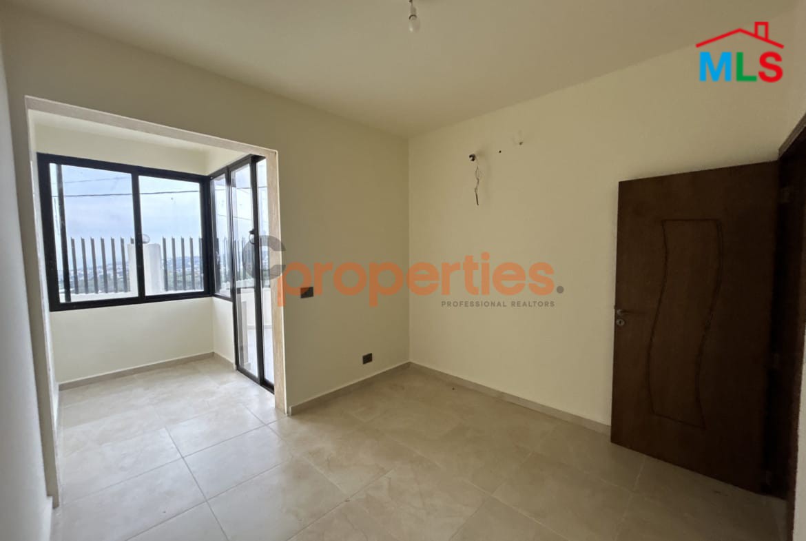 Apartment For Sale in Blat with Terrace – CPJTA10