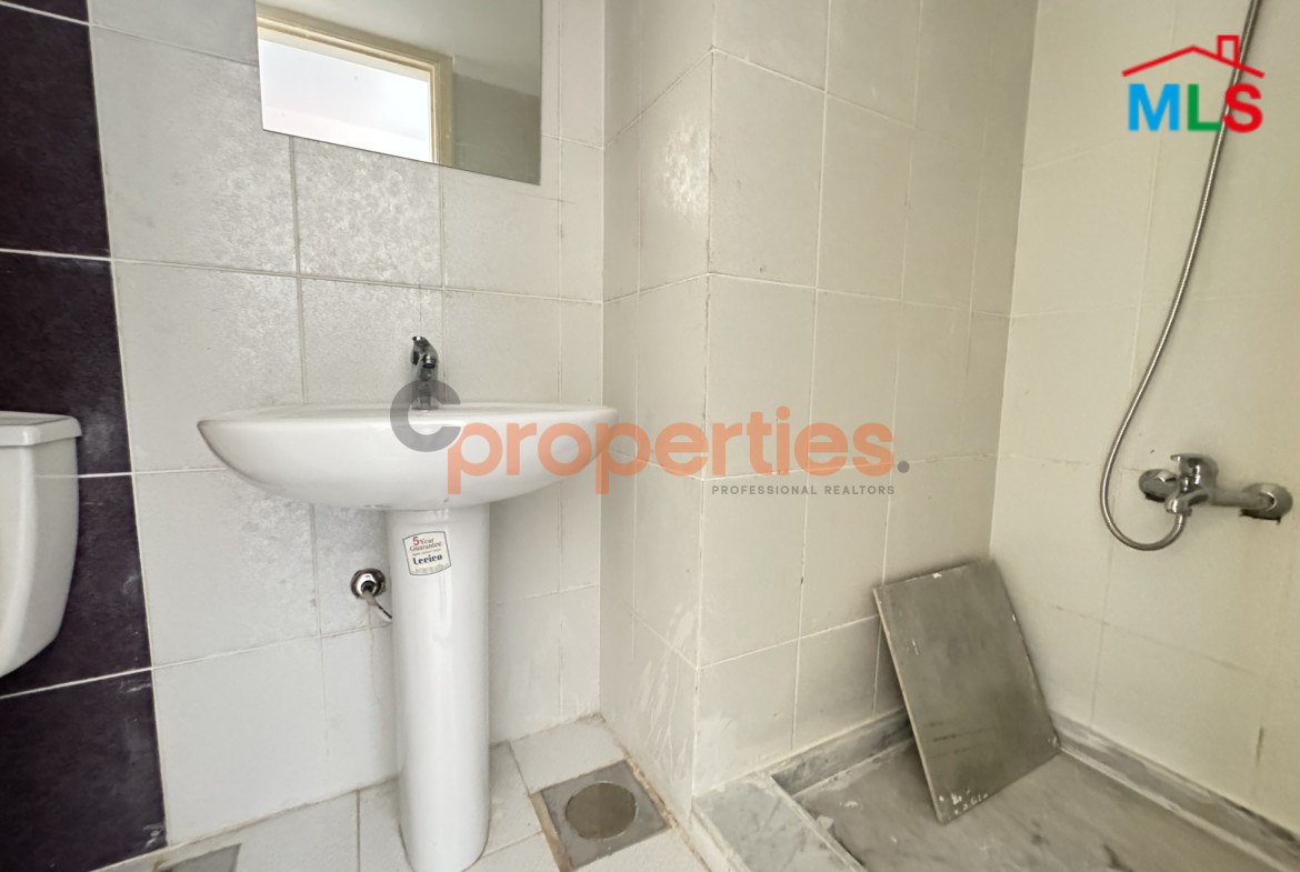 Apartment For Sale in Halat – CPES263