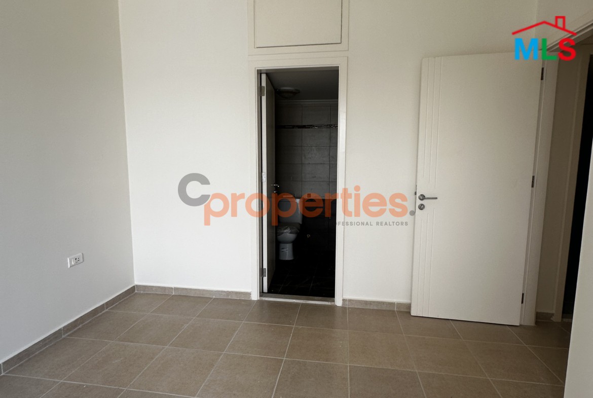 Apartment For Sale in Amchit – CPKCC69