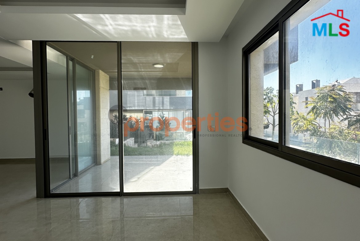 Apartment For Sale in Amchit – CPKCC63