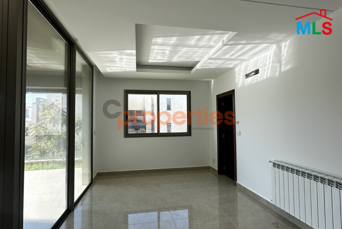 Apartment For Sale in Amchit – CPKCC63