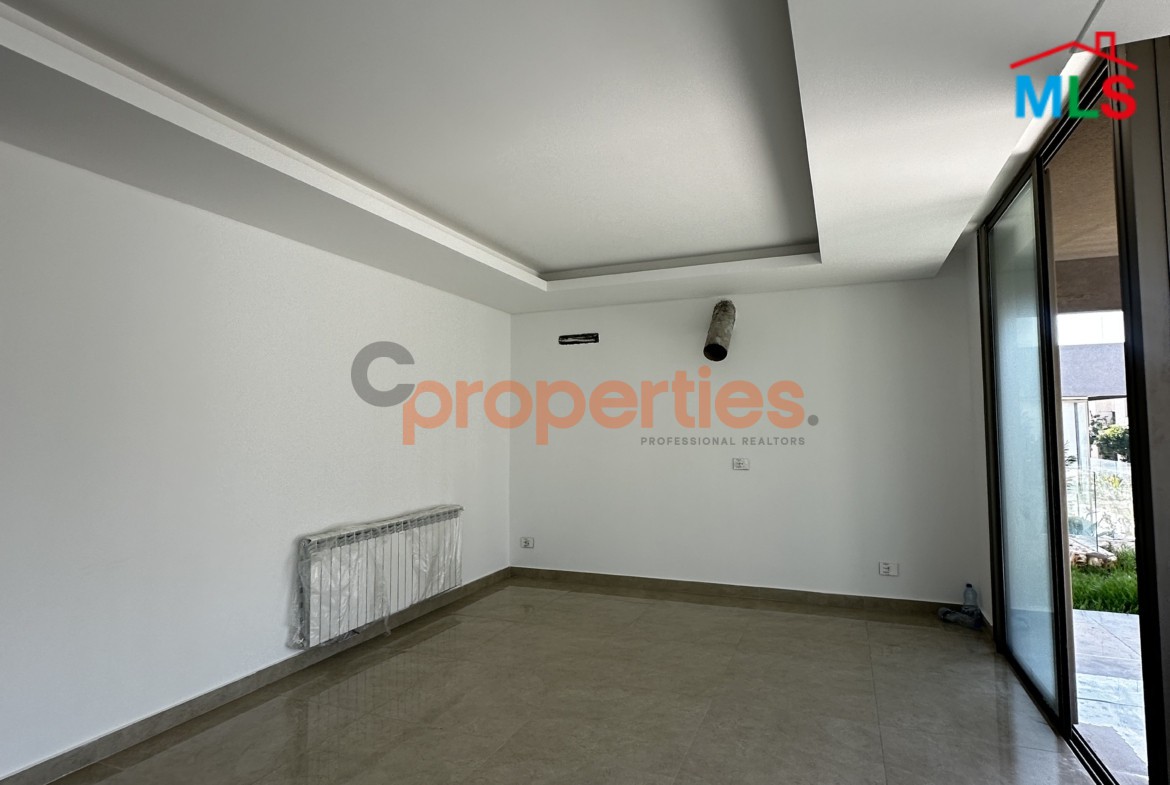Apartment For Sale in Amchit – CPKCC63