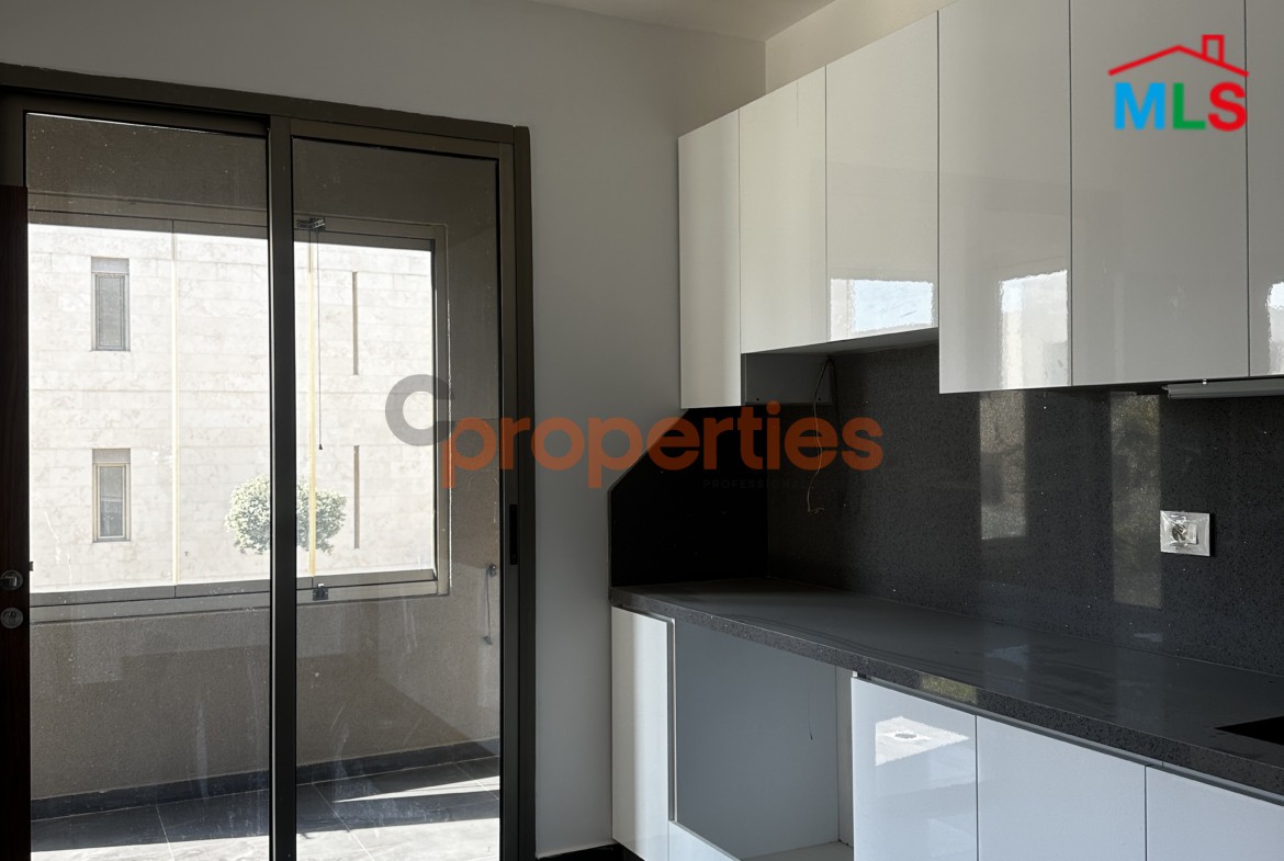 Apartment For Sale in Amchit – CPKCC61