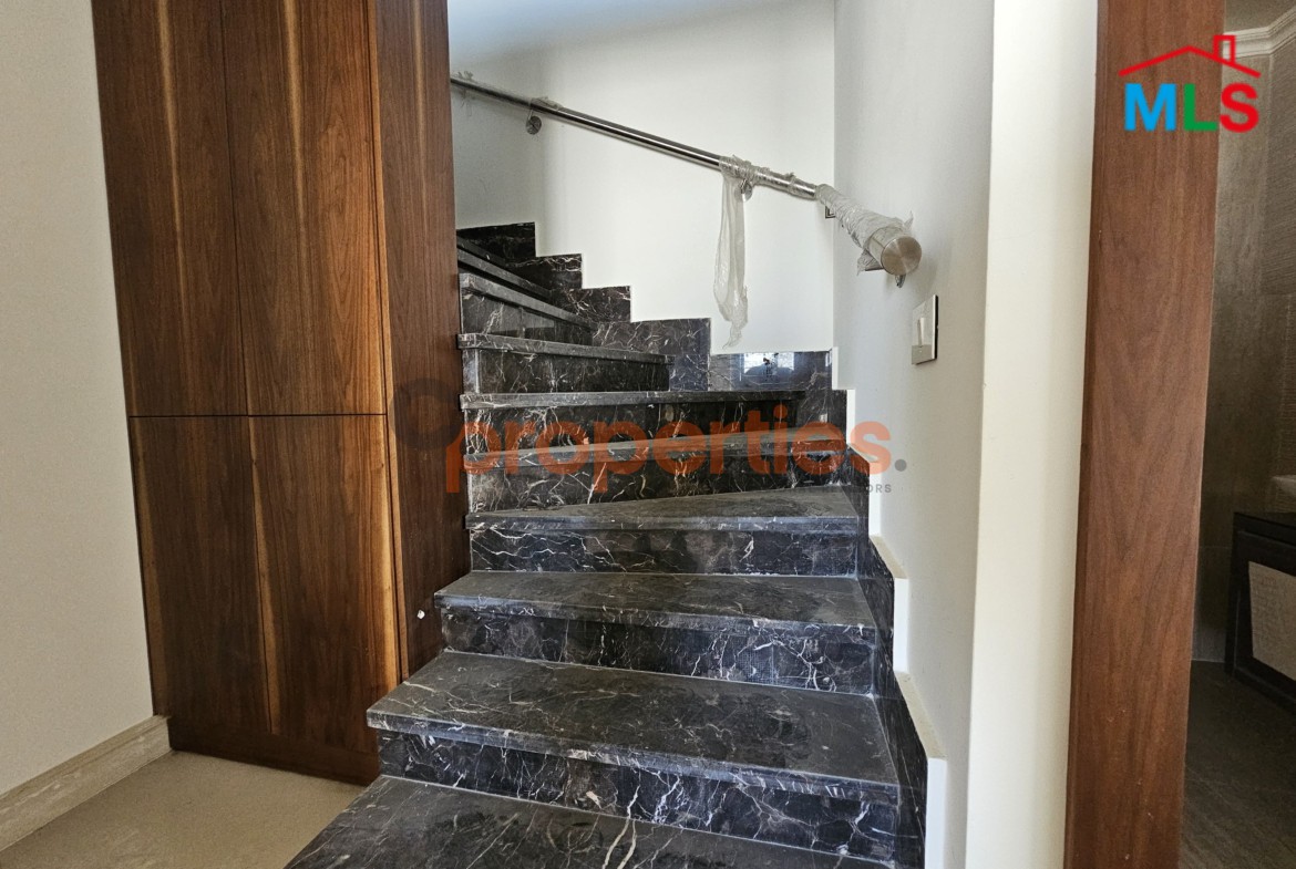 Apartment For Sale In Achrafieh – CPBMH08