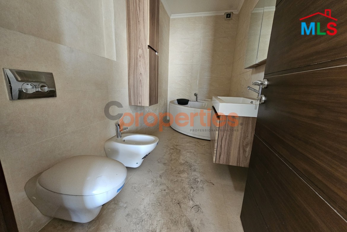 Apartment For Sale In Achrafieh – CPBMH08