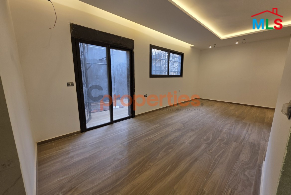 Apartment with Terrace & Garden For Sale in Baabdat – CPSK86