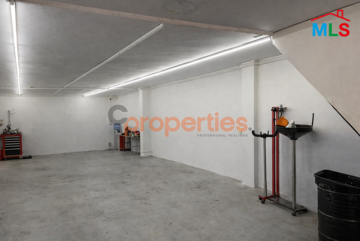 Prime Located Industrial Shop For Sale In Madineh El Sinaieh – CPJA80