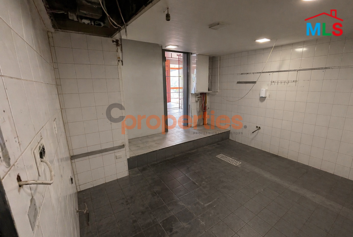 Restaurant For Sale In Achrafieh – CPBMH04