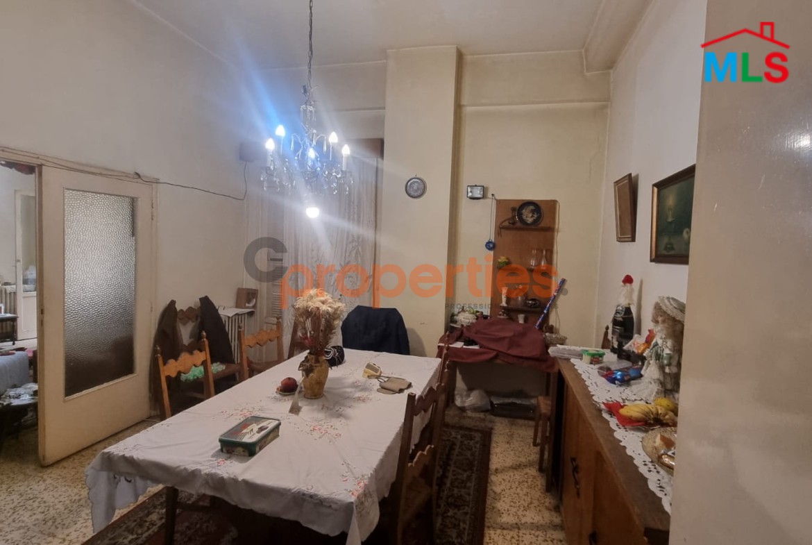 Apartment For Sale In Achrafieh – CPBMH03
