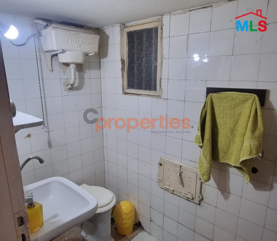 Apartment For Sale In Achrafieh – CPBMH03