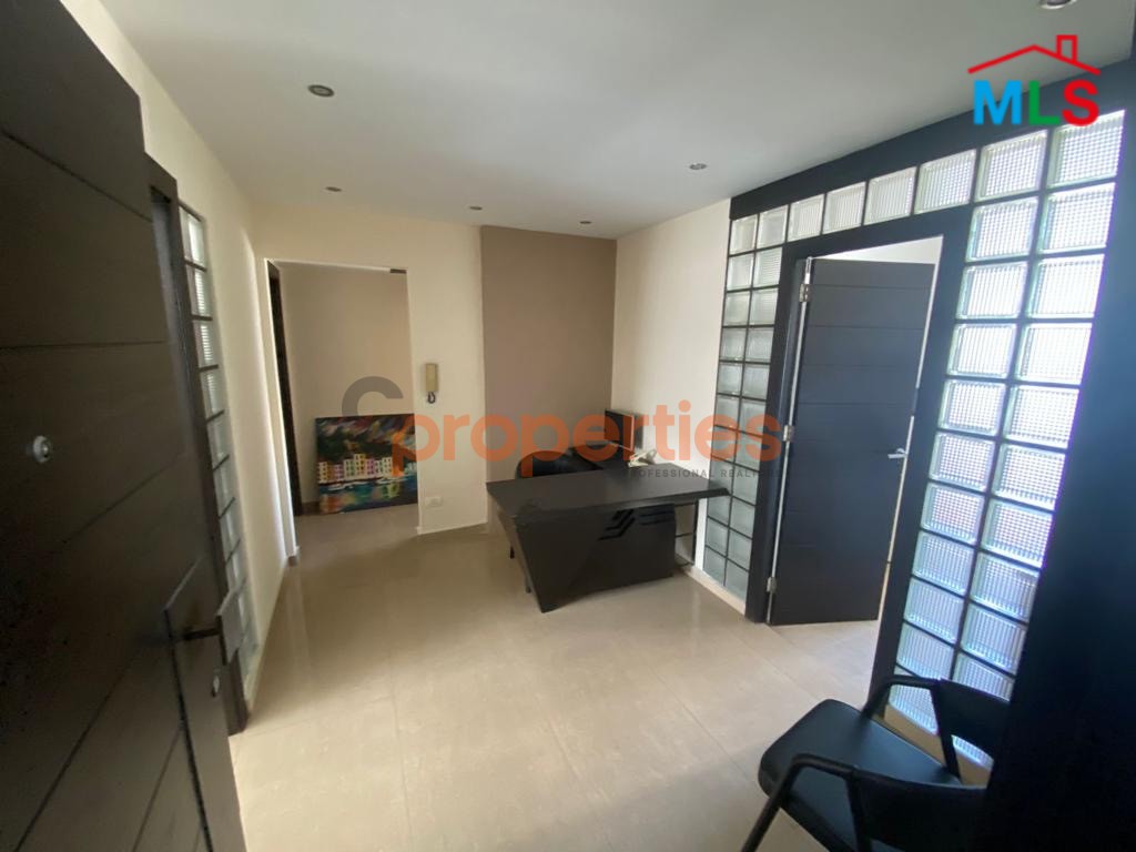 Luxurious Furnished Office For Sale – CPJA65